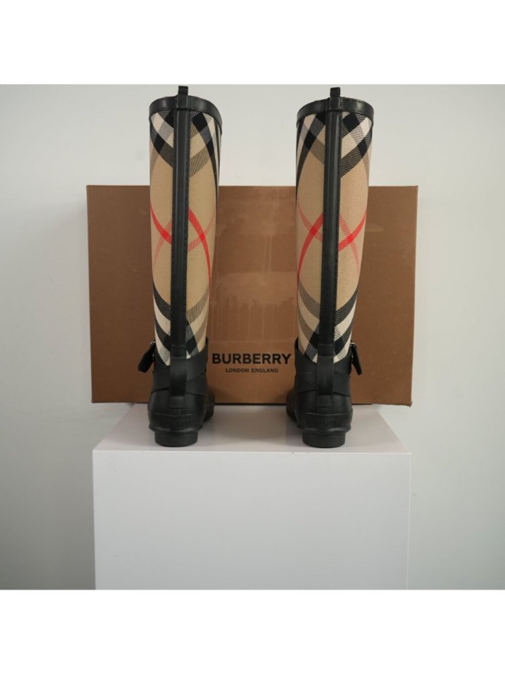 Burberry Simeon Vintage Check Rain Boots Size 37 With Box - Picture 5 of 7